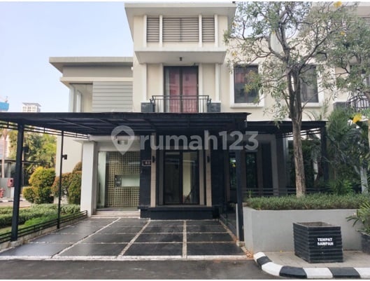 Disewakan Rumah Cosmo Park 2 Lantai Diatas Lantai 10 Furnish
