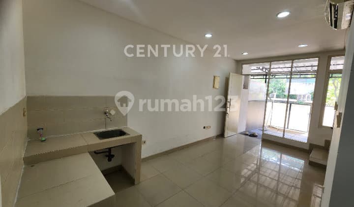 Disewakan Rumah bisa untuk Usaha & Kantor di Pik 1