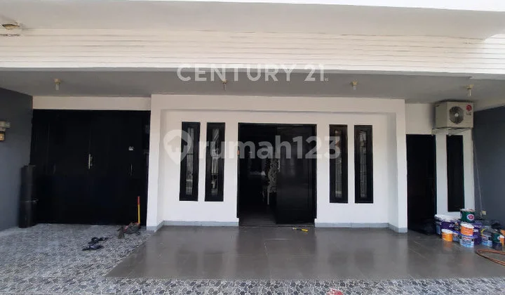 Dsewakan Rumah 2 Lantai di Sunter Jakarta Utara