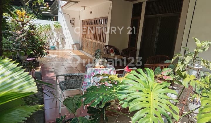 Rumah Asri Siap Huni di Gading Kirana, Kelapa Gading