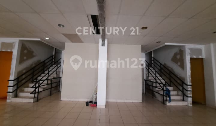 Disewakan 2 Ruko Gandeng di Moi Kelapa Gading