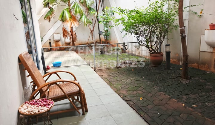 Rumah Siap Huni di Bukit Gading Villa, Kelapa Gading