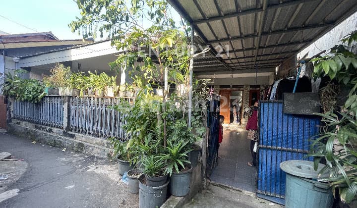 Rumah 1,5 Lantai di Penggilingan Siap Huni