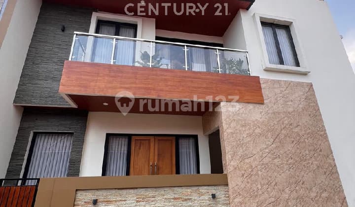 Rumah Cantik 2 Lantai Bebas Banjir di Bintara Jaya Bekasi