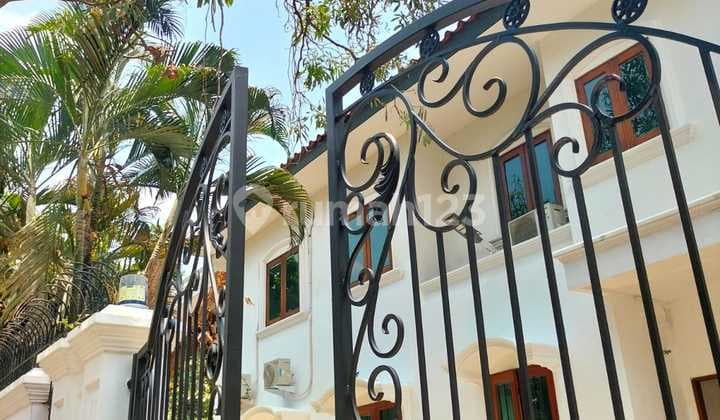 Rumah Strategis luas 730 km 5+1 di Podok Indah