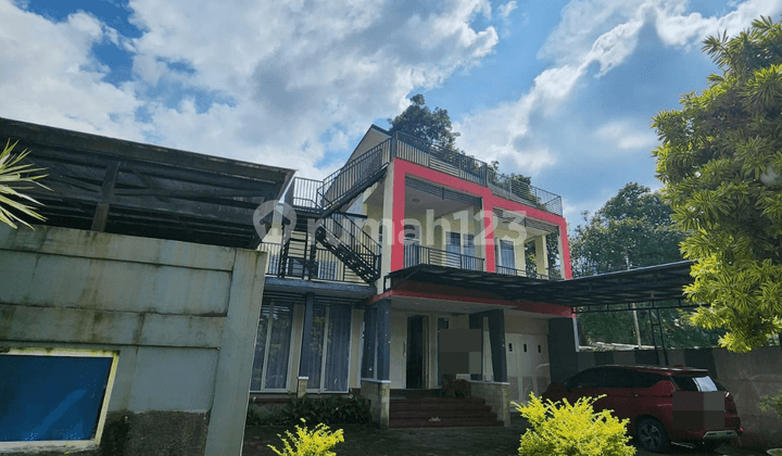 Villa Strategis Minimalis Luas di Cipanas