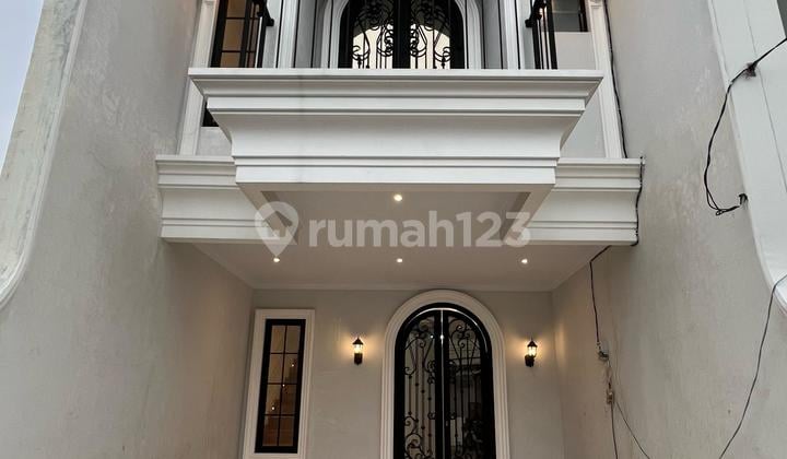Rumah American Style 2 Lantai.jagakarsa Jakarta Selatan