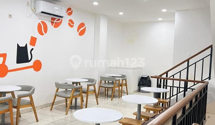 Ruko Dengan Lokasi Strategis & Ramai
