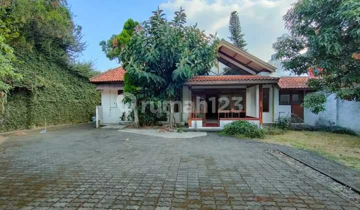 Rumah Bangunan Belanda Mainroad Jalan Riau