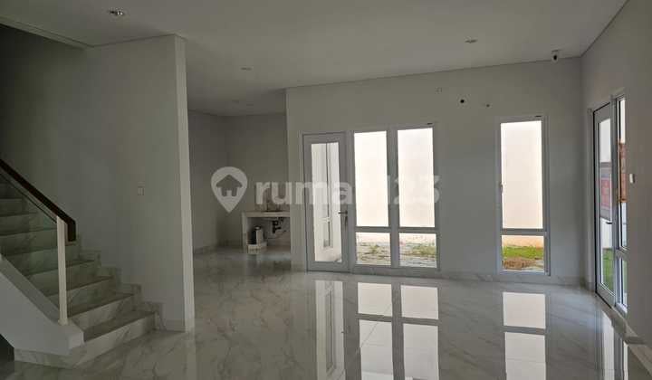 Rumah 2 Lantai Siap Huni di Cluster Pasadena Grend Residences, Gading Serpong (013)