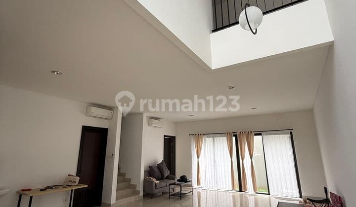 Disewakan Rumah Lebar 9 dengan Attic Room Wisteria, Cakung, Jakarta Timur, 007
