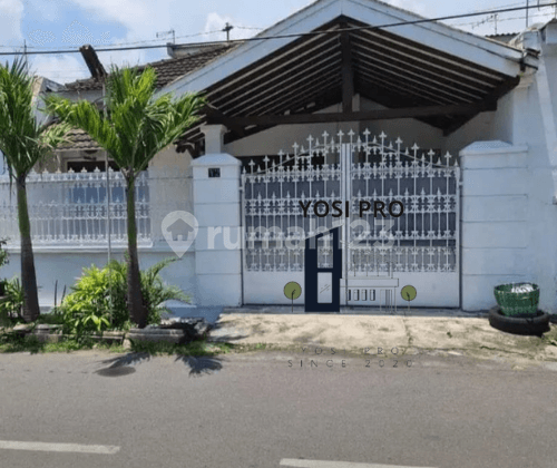 House in Solo Baru Housing, Solo