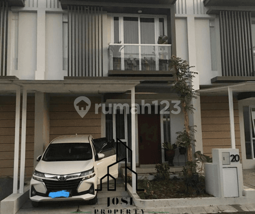 Rumah 2 Lantai di Laweyan, Solo