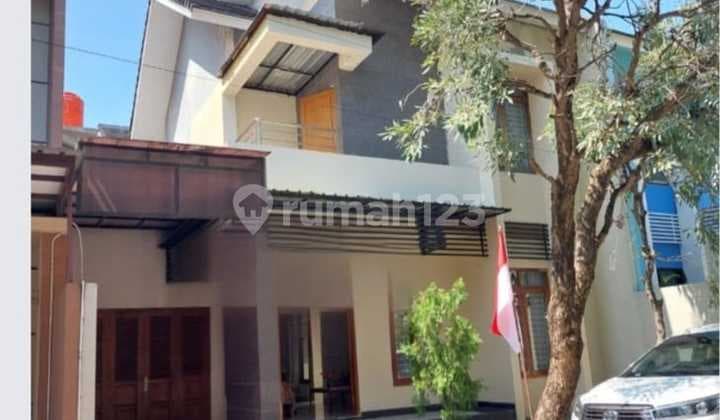 Rumah Bagus Minimalis Terawat Solo Baru