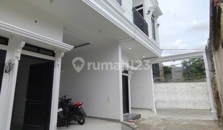 Di Jual Rumah Tiga Lantai Rooptop Cluster, Siap Huni Loh:heart_eyes: