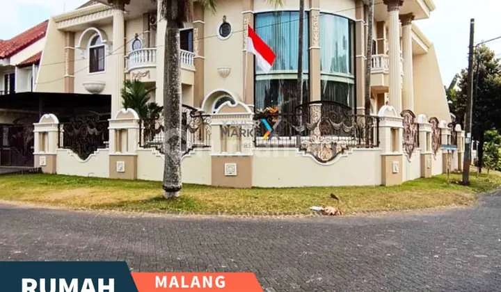 Dijual Rumah Mewah Klasik Full Furnished di Perumahan Elit Araya Blimbing, Kota Malang