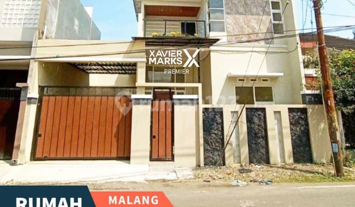 Rumah 2 Lantai Siap Huni Dekat Hotel Grand Mercure di Purwantoro Blimbing Malang