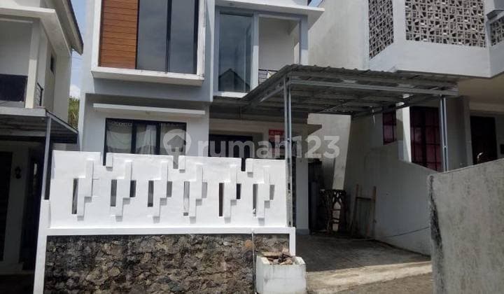 Rumah Bagus Minimalis Siap Huni SHM di, Padasuka Bandung
