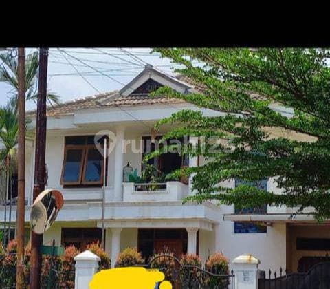 Rumah Luas Terawat di Suryalaya Buahbatu Bandung