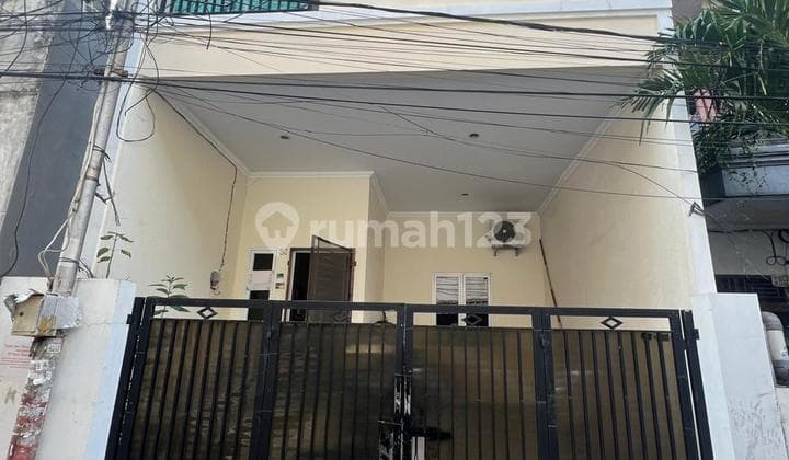 Rumah Siap Tinggal .harga Murah Belakang Aneka Seafood Dan Dekat Gereja Santa Lukas Dan Sekolahan