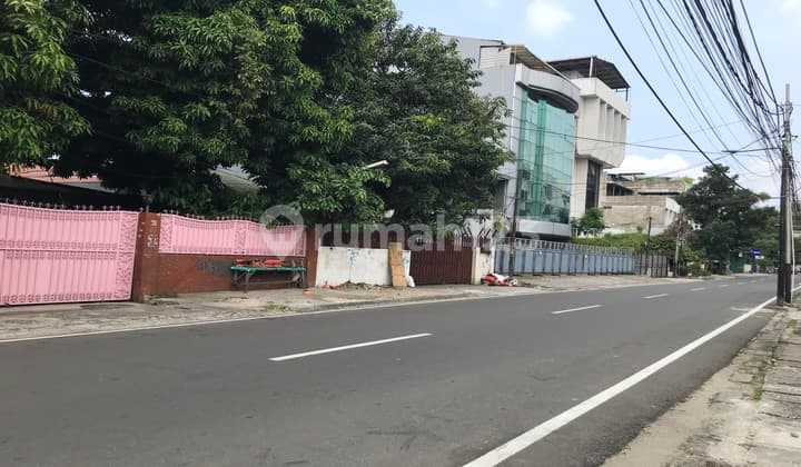 Jual Cepat rumah tua daerah komersial Jalan 2 1/2 Mobil Butuh Renovasi