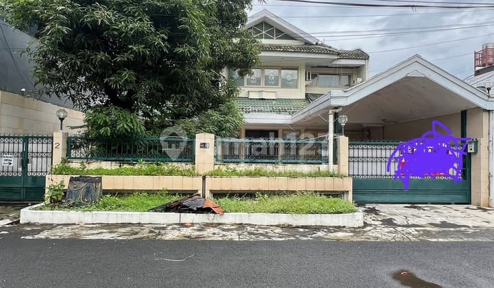 Dijual Rumah Tua Jalan 3 Mobil ,Lajak Tinggal , Bangunan 2 Lantai