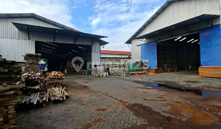 Gudang 2 Unit Cocok untuk Usaha di Jl Raya Semarang - Purwodadi
