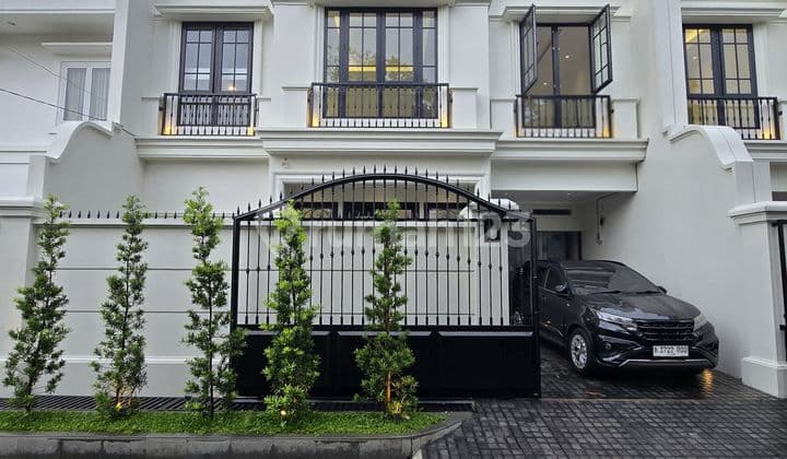 Dijual Rumah Baru Design American Classic Cempaka Putih Jakpus