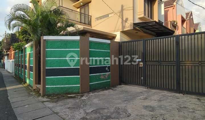 Dijual Rumah Secoandary Dalam Mini Cluster Kalisari Jakarta Timur