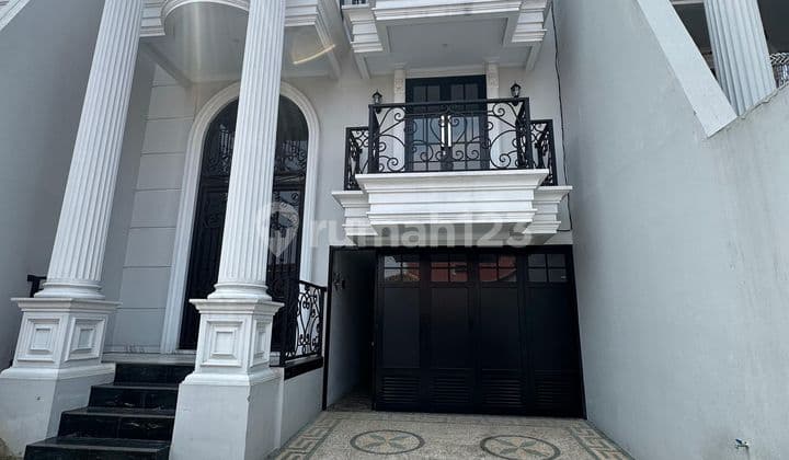 Dijual Rumah Mewah Design American Classic Jagakarsa Jaksel