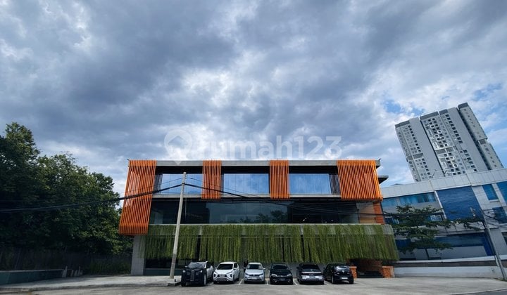 Dijual Gedung Strategis Warung Buncit Jakarta Selatan