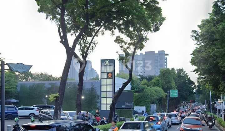 Disewakan Lahan Strategis Pinggir Jalan Raya Kemang Jaksel