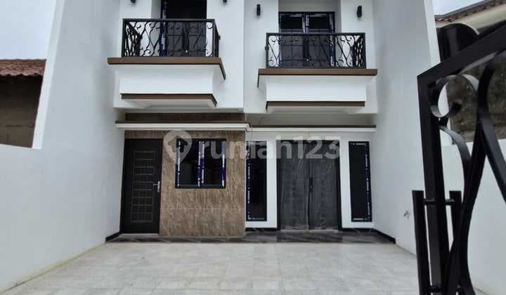 Dijual Rumah Baru Dalam Komplek Strategis Duren Sawit Jaktim