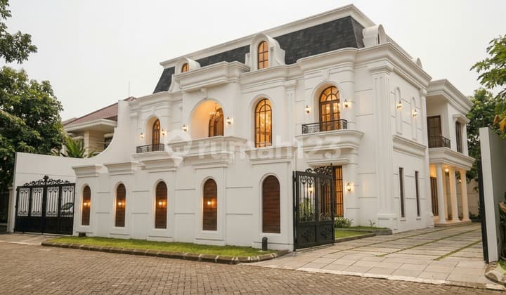 Dijual Rumah Baru Mewah Design American Classic Jatipadang Jaksel