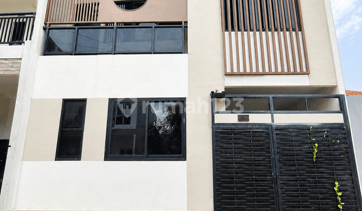 Dijual Rumah Secondary Siap Huni Lokasi Duren Sawit Jakarta Timur