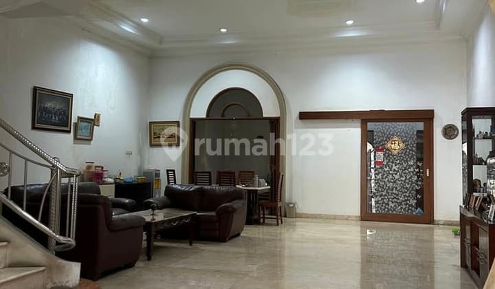 FOR SALE PIK1 HOUSE SIZE 8X22 FULLY FURNISHED READY TO OCCUPY 4BR