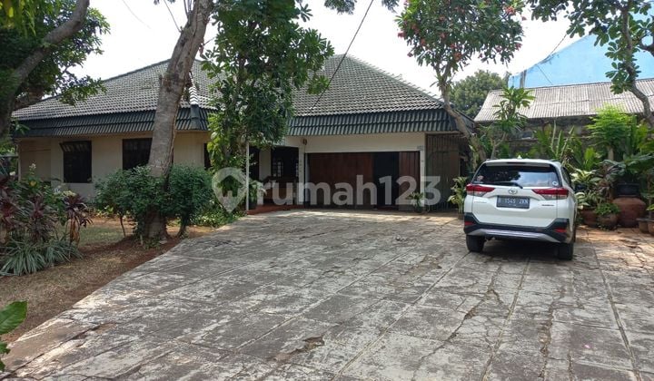 Villa Dalam Kota Lengkap Dgn Jalan Masuk Pribadi, Privasi Terjaga