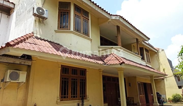 Rumah Berkelas Di Blok A Cinere, Desain Elegan 2 Lantai