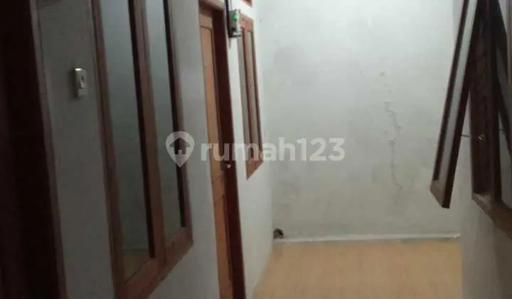 Dijual Kos-Kosan 15 Pintu di Tanjung Barat Jaksel