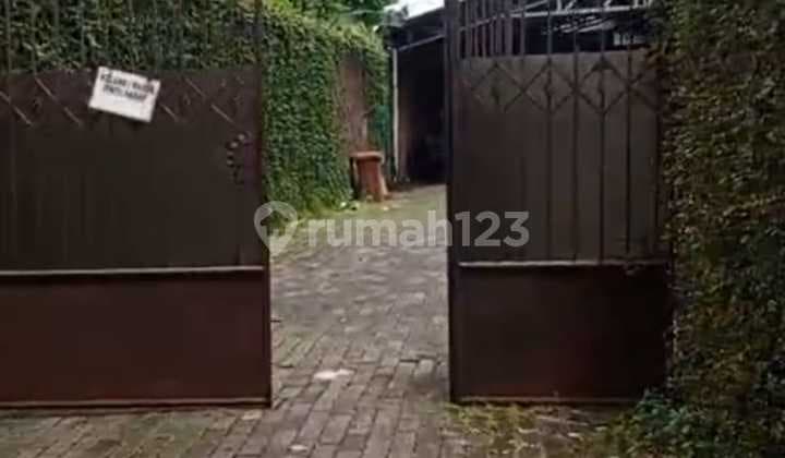DIJUAL TANAH BERIKUT BANGUNAN LT 751M2 di Cipete, Jakarta Selatan