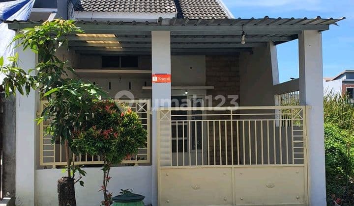 Dekat Kampus U P N Medokan Ayu