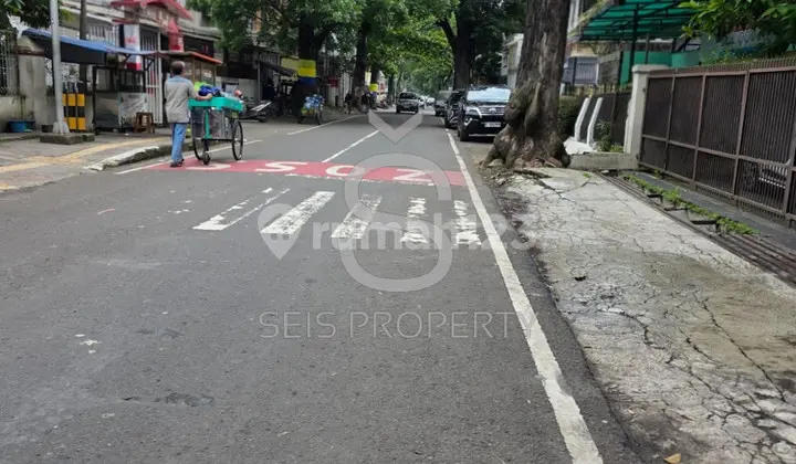 DIJUAL RUMAH HITUNG TANAH SAYAP CIBADAK KOTA BANDUNG