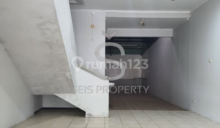 FOR SALE READY-TO-USE SHOPHOUSE IN KOTA BARU PARAHYANGAN, WEST BANDUNG