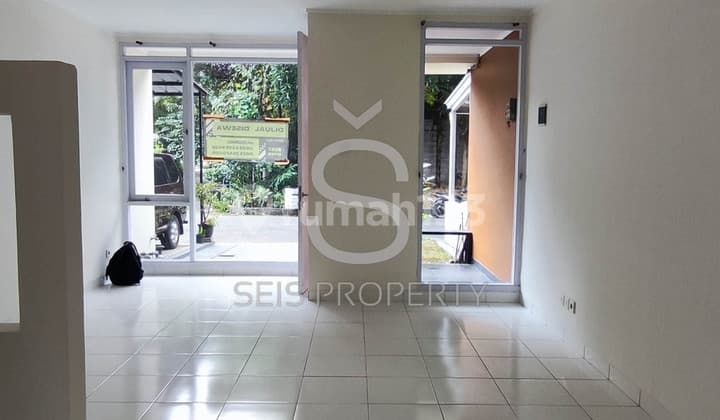 Dijual Rumah Tinggal di Komplek Istana Regency Sudirman Kota Bdg