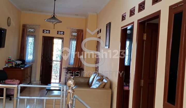 For Sale Semi-Furnished House in Taman Kopo Asri Complex, Bandung City.