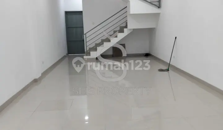 New Shop House for Rent, Ready to Use, Mainroad Location in Cijerah, Bandung City