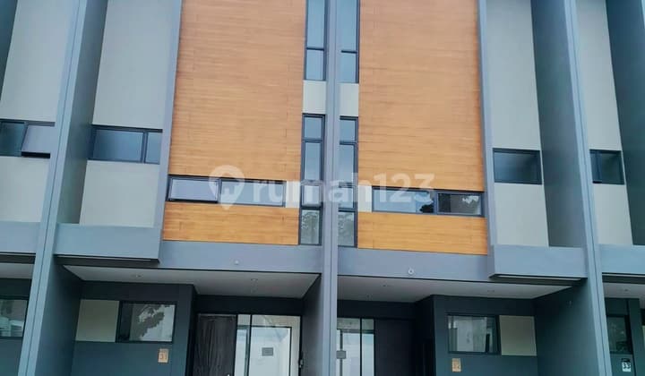 Disewa Rumah Kantor Multifungsi,akses Jalur Tol