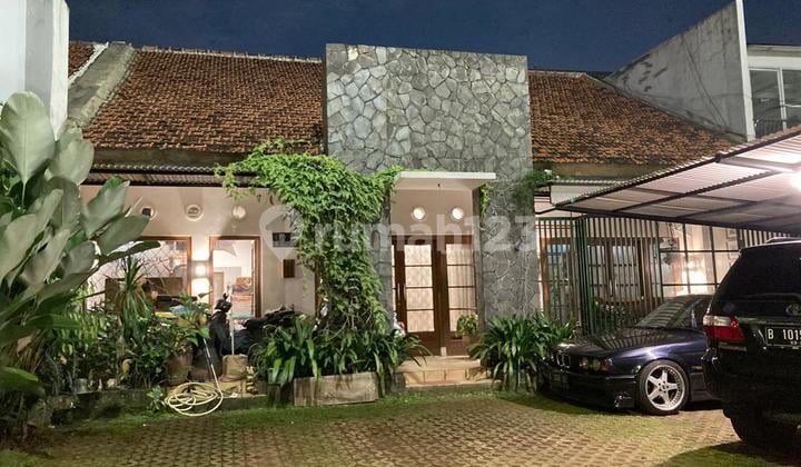Rumah Prapanca Lokasi Pinggir Jalan Kebayoran Baru Jaksel