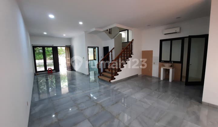 Disewakan Rumah Siap Huni di Pondok Indah (Kv)