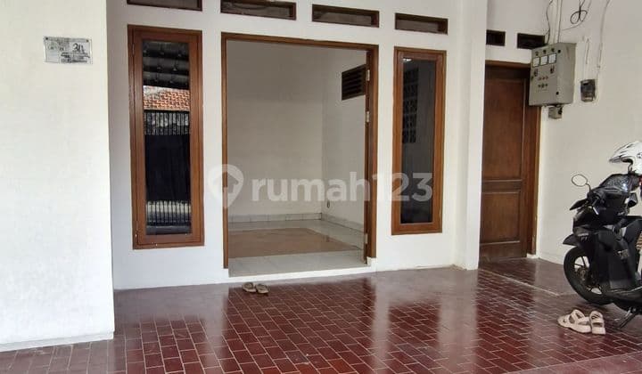 Dijual Rumah Strategis Di Rempoa Tangsel ( Rh )